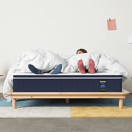 Coolvie hybrid mattress with 100-night trial guarantee label