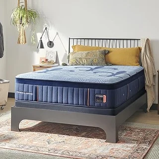 Stearns & Foster Lux Hybrid Firm Mattress in queen size showing premium design