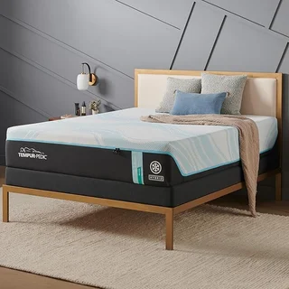 Tempur-Pedic ProBreeze 2.0 Medium Hybrid King mattress showing cooling technology