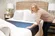 Easy installation setup of Earthing sleep mat kit on mattress